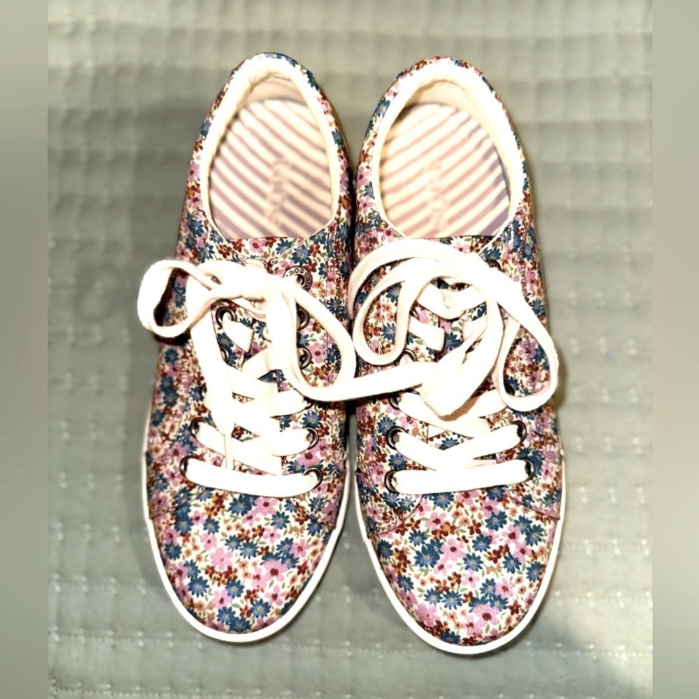 Taos Star Sneaker (Women) - Mauve Floral Multi. Size 7. VGUC - Picture 3 of 11
